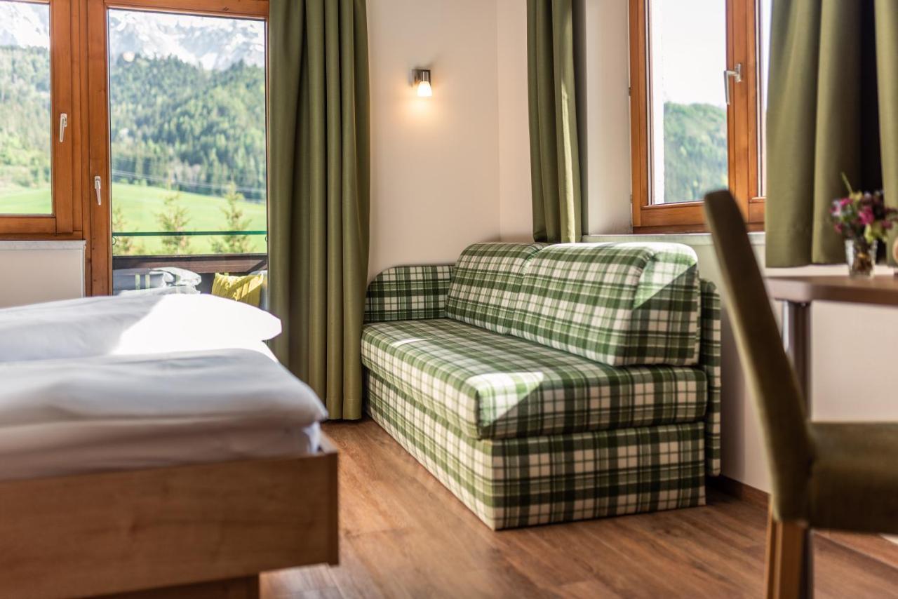 Starchlhof 3*